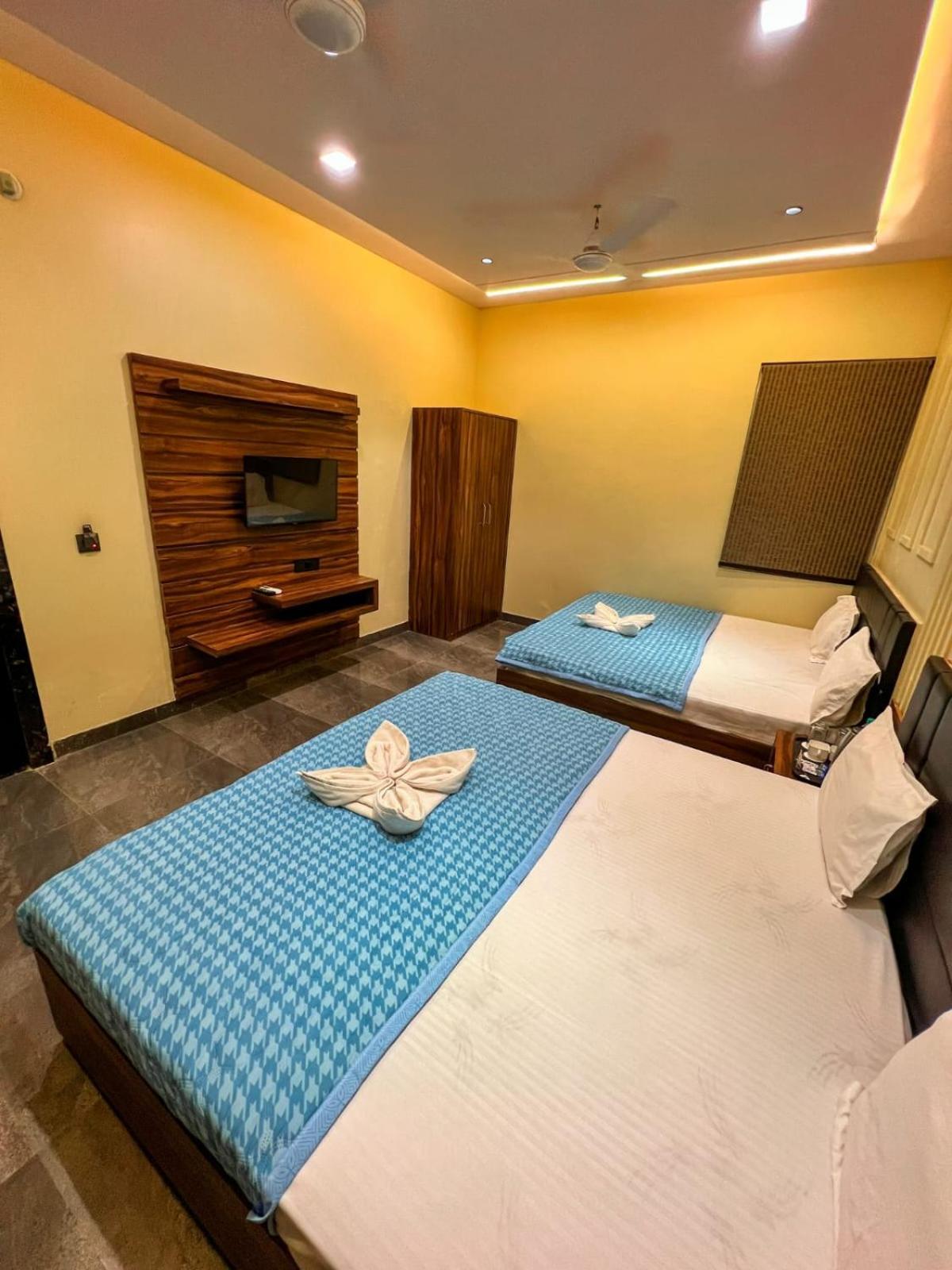 Gsm Hotel Vrindavan Exterior photo